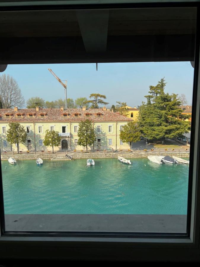 C House Rooms Lake Peschiera del Garda Exterior foto